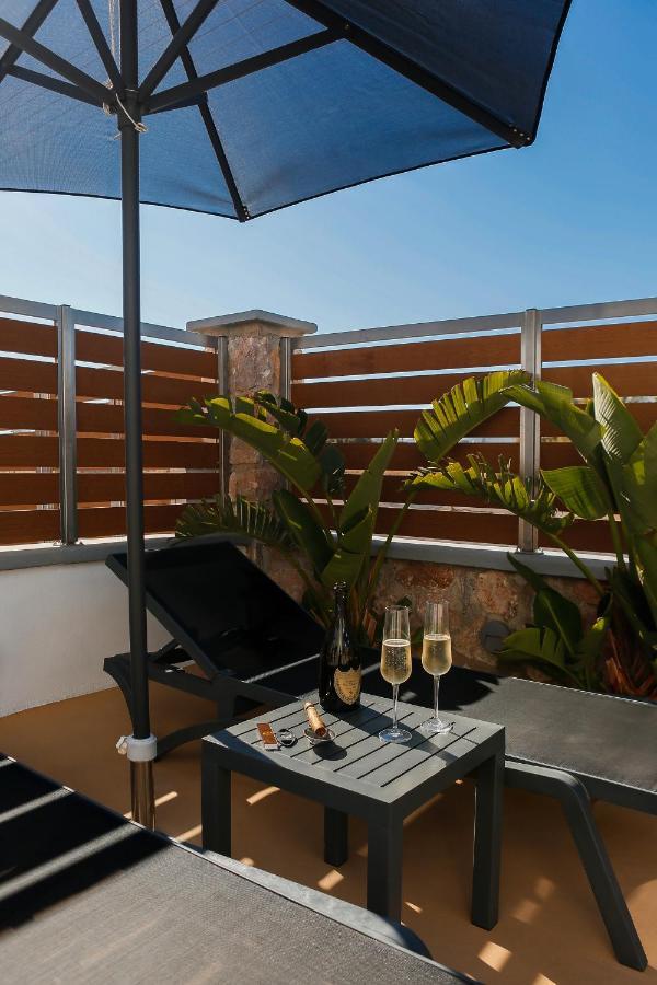 מונוליתוס The Z Private Villa, Santorini מראה חיצוני תמונה